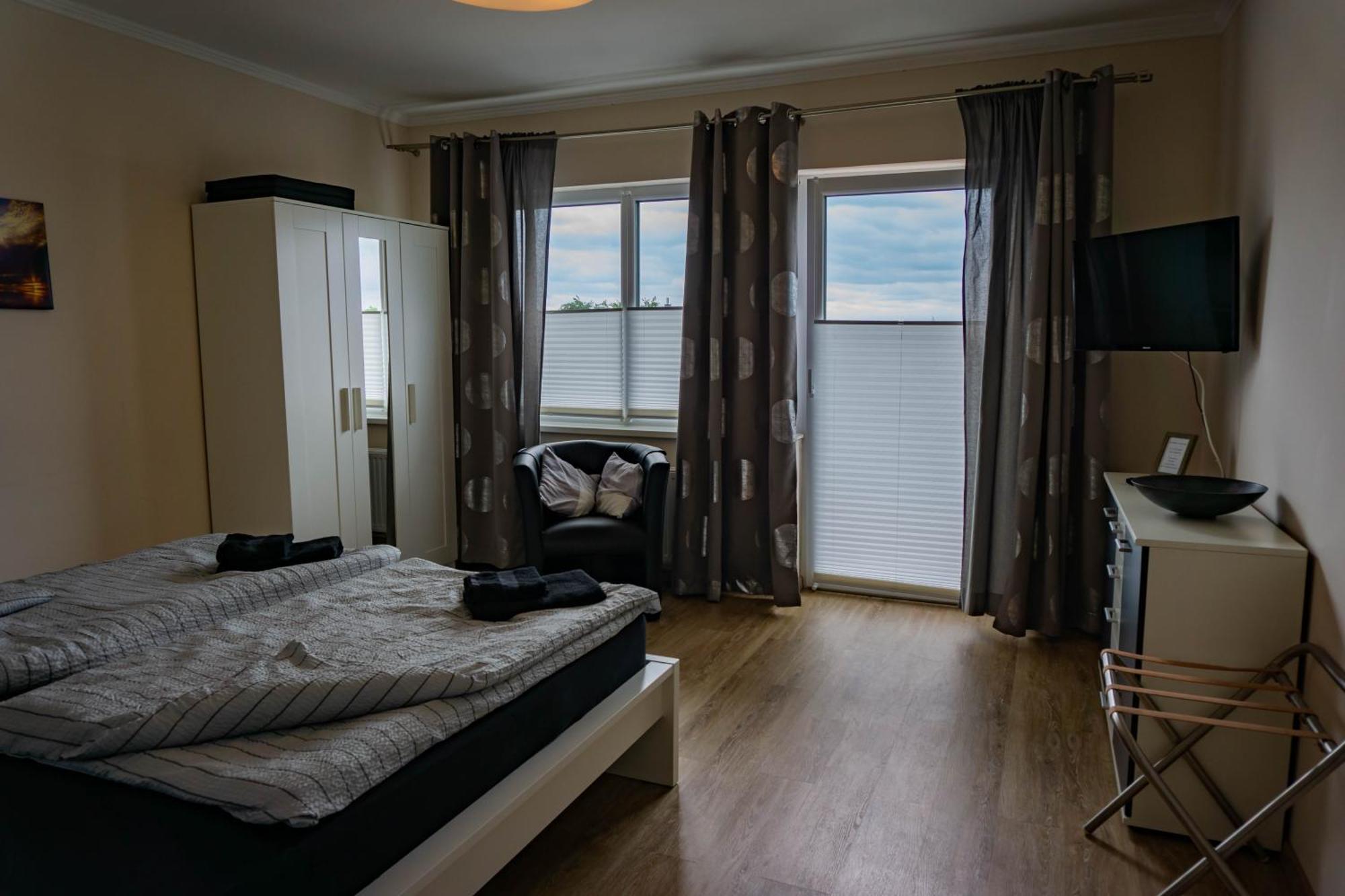 Haus Strandglueck - Urlaub Mit Blick Auf Den Duemmer See Lägenhet Lembruch Exteriör bild